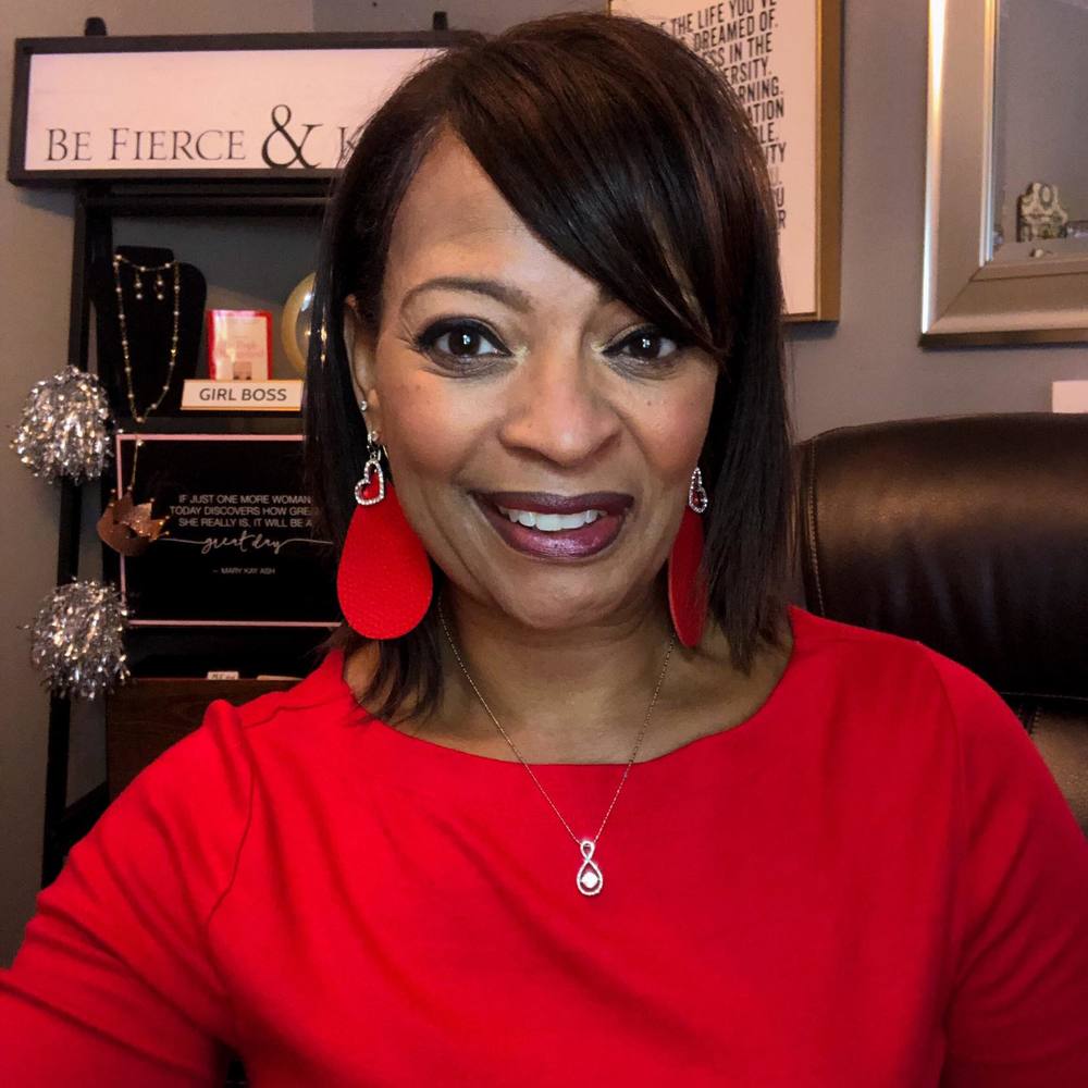 Meet your Posher, Saundra